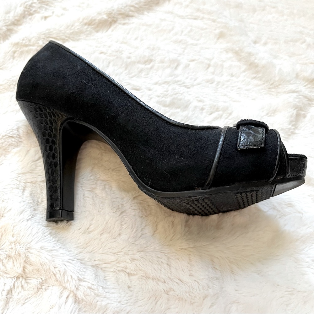 Target Mossimo High Heel Peep Toe Black Faux Suede & Snakeskin Pumps, Size 5.5 - Picture 4 of 13